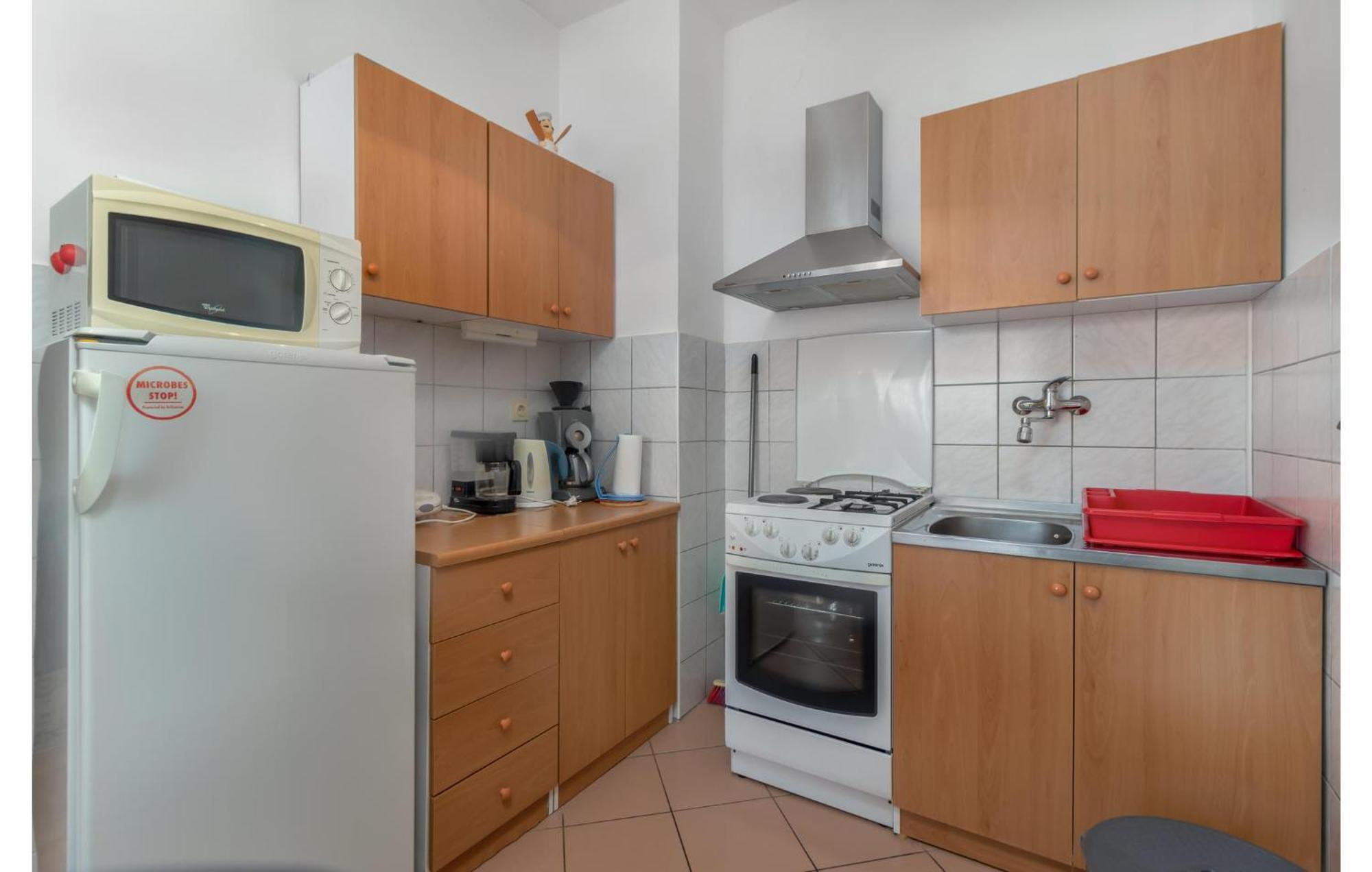 3 Bedroom Awesome Apartment In Novi Vinodolski Bagian luar foto